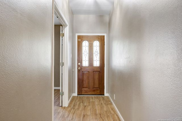 8615 Tioga, Helotes, TX 78023