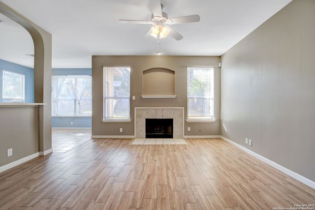 8615 Tioga, Helotes, TX 78023