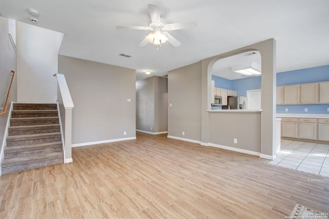 8615 Tioga, Helotes, TX 78023