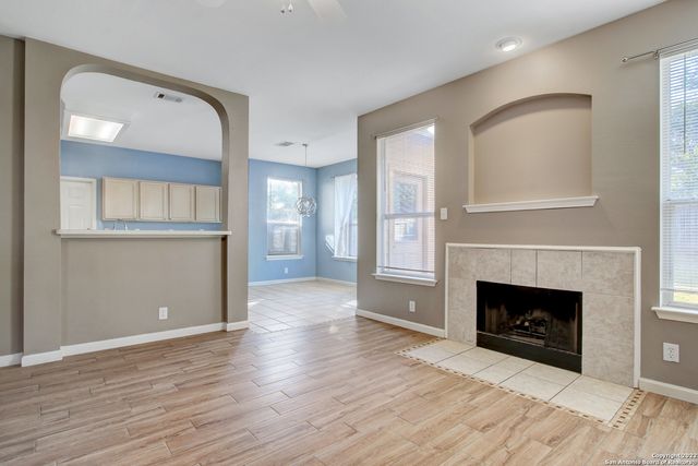 8615 Tioga, Helotes, TX 78023