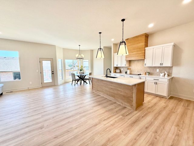 14104 E Willowgreen Ct, Wichita, KS 67230