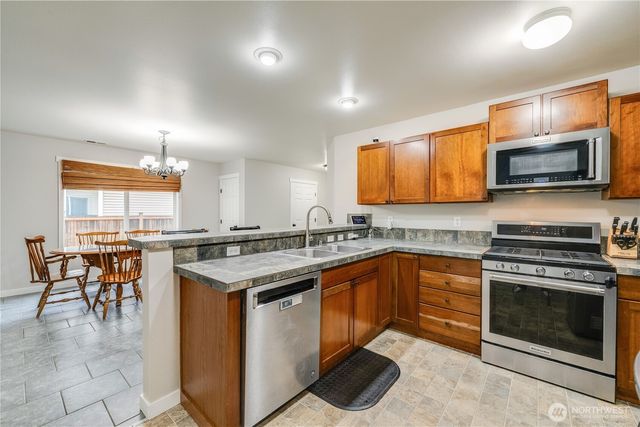 7709 86th Avenue NE, Marysville, WA 98270