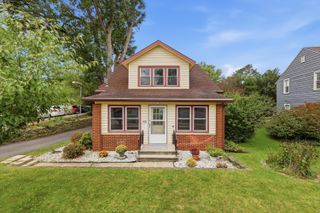 5031 N Riverview Drive, Cooper Twp, MI 49004