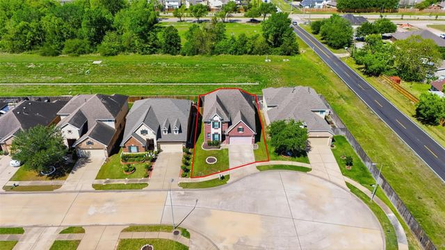 8806 Willow Wind Lane, Houston, TX 77083