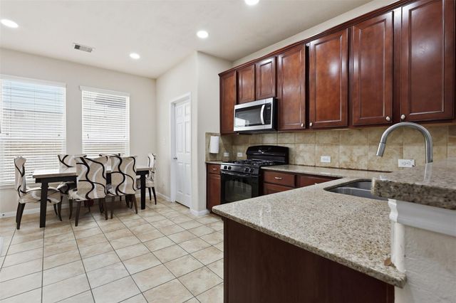 8806 Willow Wind Lane, Houston, TX 77083