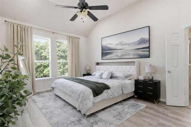 8806 Willow Wind Lane, Houston, TX 77083