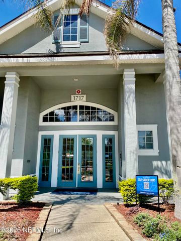 1717 COUNTY ROAD 220 1705, Fleming Island, FL 32003