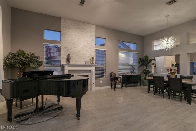 2900 Crown Ridge Drive, Las Vegas, NV 89134