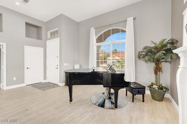 2900 Crown Ridge Drive, Las Vegas, NV 89134