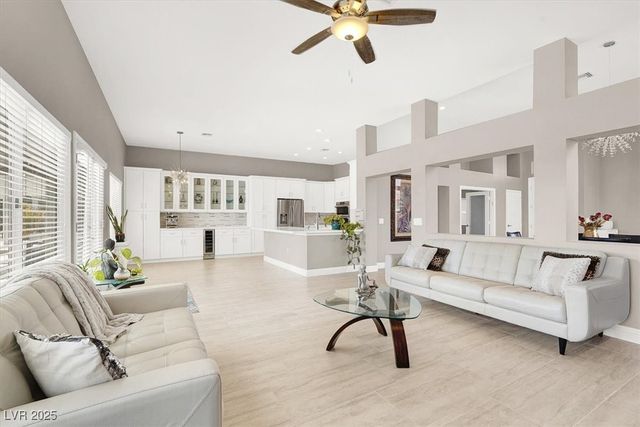 2900 Crown Ridge Drive, Las Vegas, NV 89134