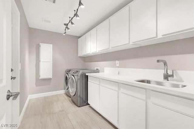 2900 Crown Ridge Drive, Las Vegas, NV 89134