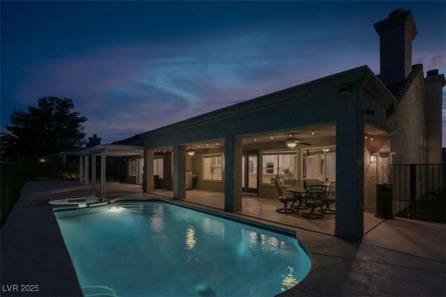 2900 Crown Ridge Drive, Las Vegas, NV 89134