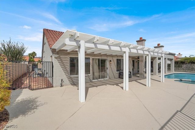 2900 Crown Ridge Drive, Las Vegas, NV 89134