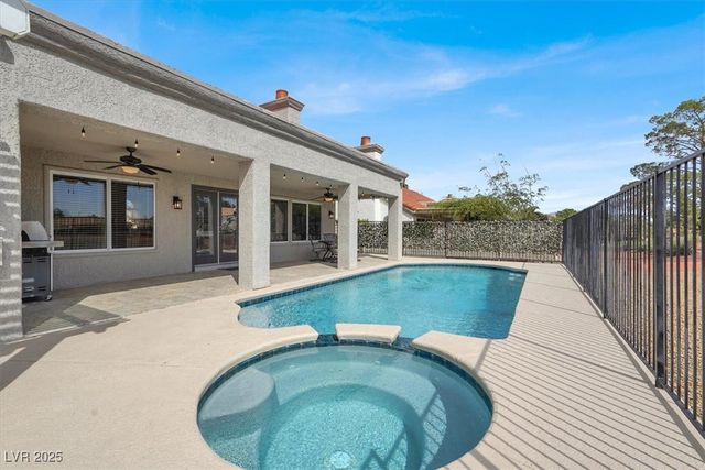 2900 Crown Ridge Drive, Las Vegas, NV 89134