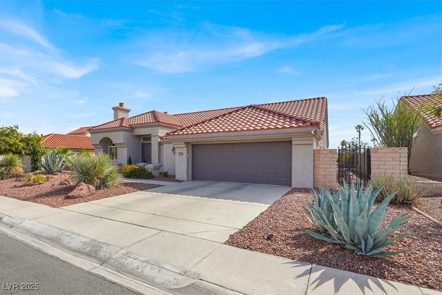 2900 Crown Ridge Drive, Las Vegas, NV 89134