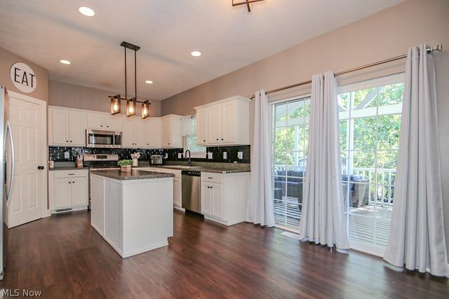 975 Outrigger Cove, Painesville Twp, OH 44077