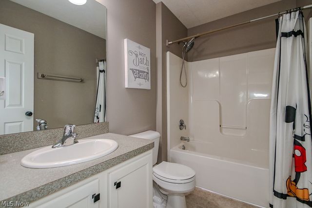 975 Outrigger Cove, Painesville Twp, OH 44077