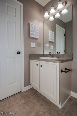 975 Outrigger Cove, Painesville Twp, OH 44077