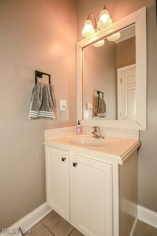 975 Outrigger Cove, Painesville Twp, OH 44077