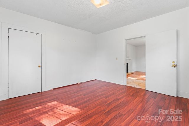 317 Campus Street, Charlotte, NC 28216