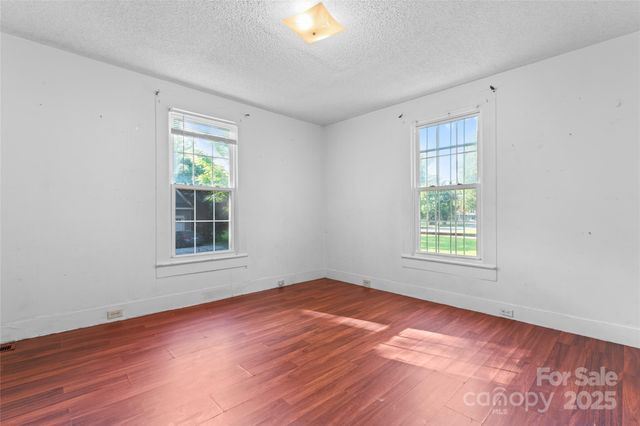 317 Campus Street, Charlotte, NC 28216