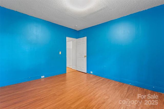 317 Campus Street, Charlotte, NC 28216