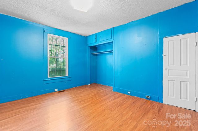 317 Campus Street, Charlotte, NC 28216