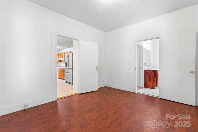 317 Campus Street, Charlotte, NC 28216