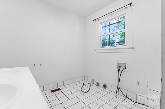 317 Campus Street, Charlotte, NC 28216