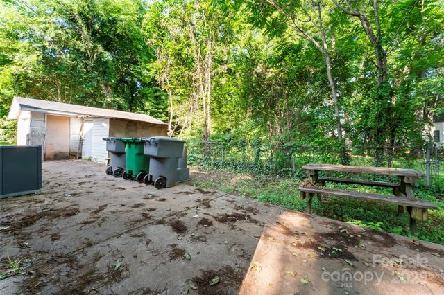 317 Campus Street, Charlotte, NC 28216