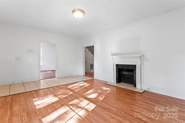 317 Campus Street, Charlotte, NC 28216