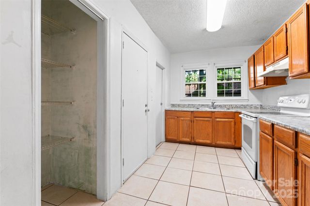 317 Campus Street, Charlotte, NC 28216