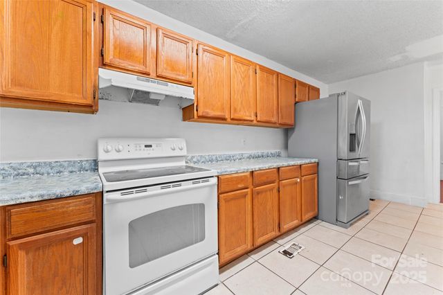 317 Campus Street, Charlotte, NC 28216