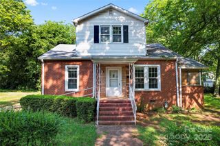 317 Campus Street, Charlotte, NC 28216