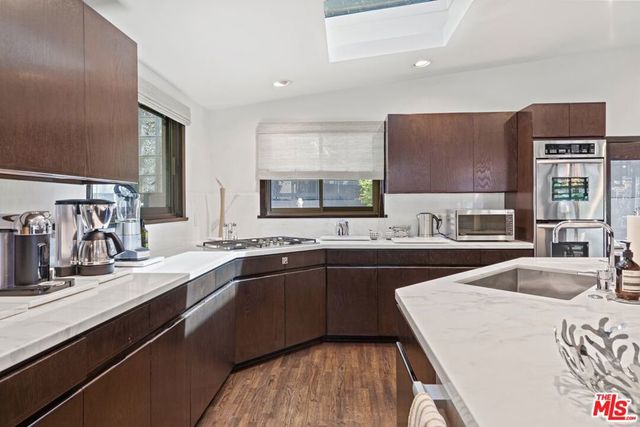 31833 Sea Level Drive, Malibu, CA 90265