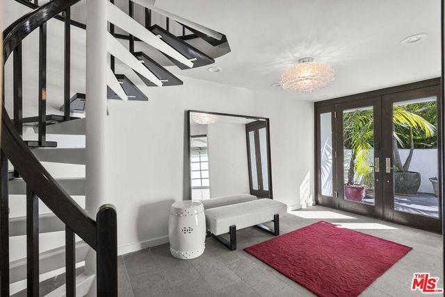 31833 Sea Level Drive, Malibu, CA 90265