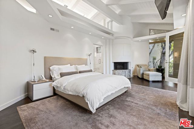 31833 Sea Level Drive, Malibu, CA 90265