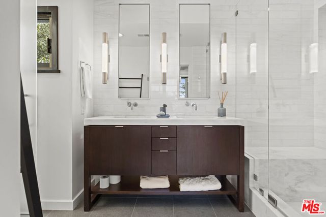 31833 Sea Level Drive, Malibu, CA 90265