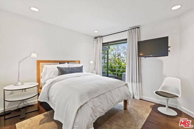 31833 Sea Level Drive, Malibu, CA 90265