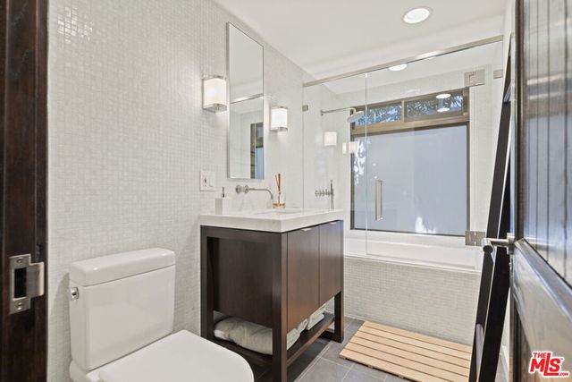 31833 Sea Level Drive, Malibu, CA 90265