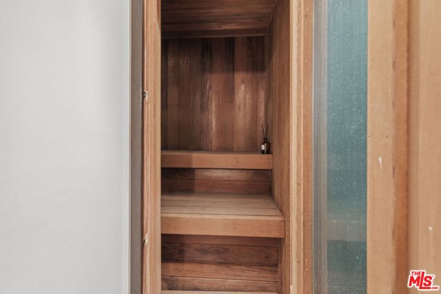 31833 Sea Level Drive, Malibu, CA 90265