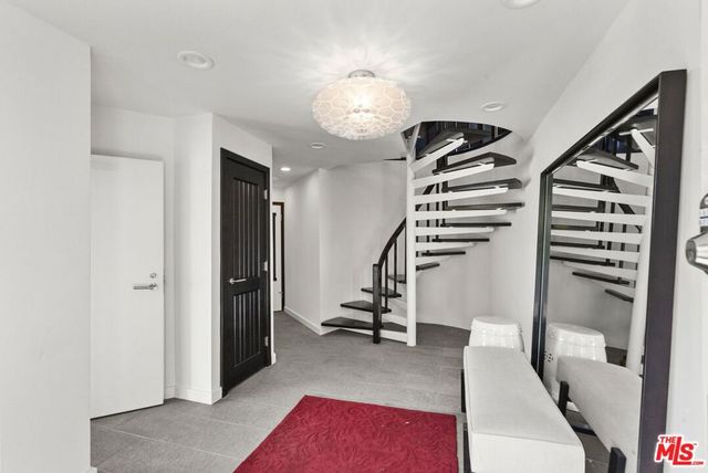 31833 Sea Level Drive, Malibu, CA 90265