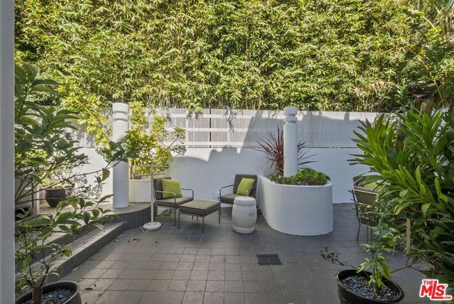 31833 Sea Level Drive, Malibu, CA 90265