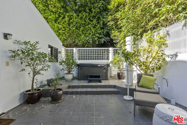 31833 Sea Level Drive, Malibu, CA 90265