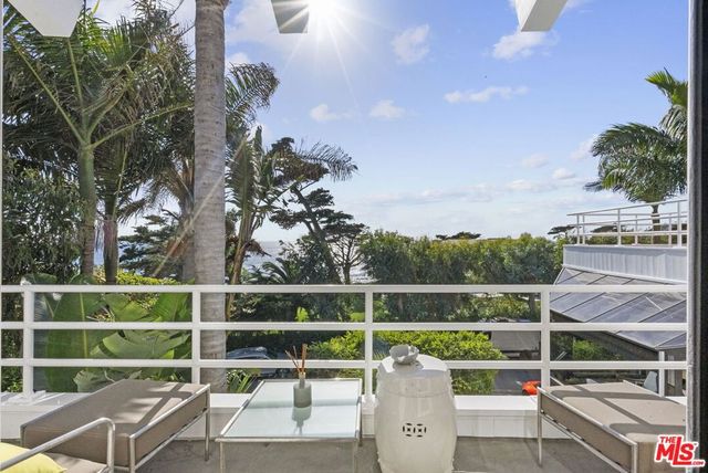 31833 Sea Level Drive, Malibu, CA 90265