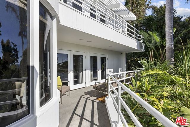 31833 Sea Level Drive, Malibu, CA 90265