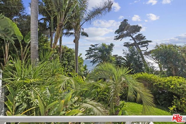31833 Sea Level Drive, Malibu, CA 90265