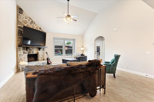 3656 Rosewood, Denison, TX 75020