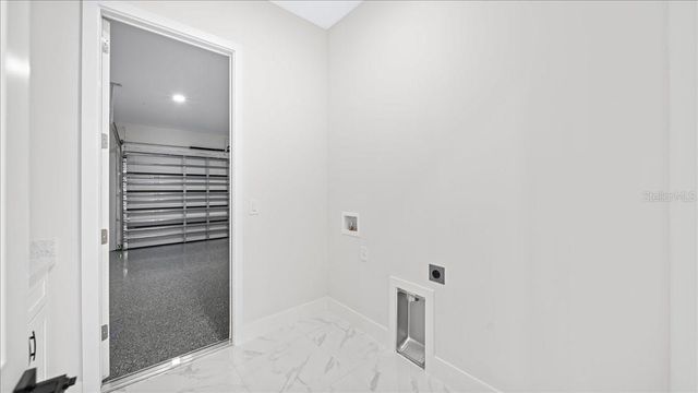 18 NE 11TH LANE, Cape Coral, FL 33909