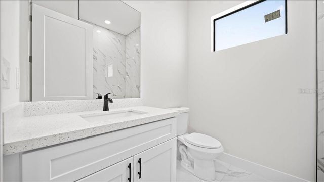 18 NE 11TH LANE, Cape Coral, FL 33909